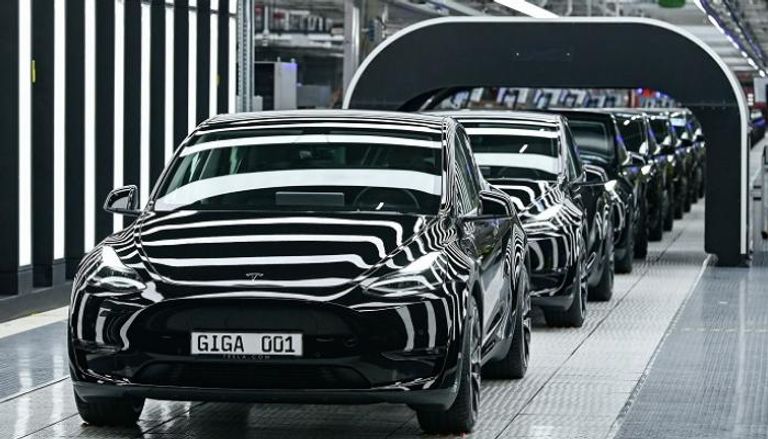 سيارات من طراز Y خلال حفل افتتاح مصنع تسلا في ألمانيا - رويترز