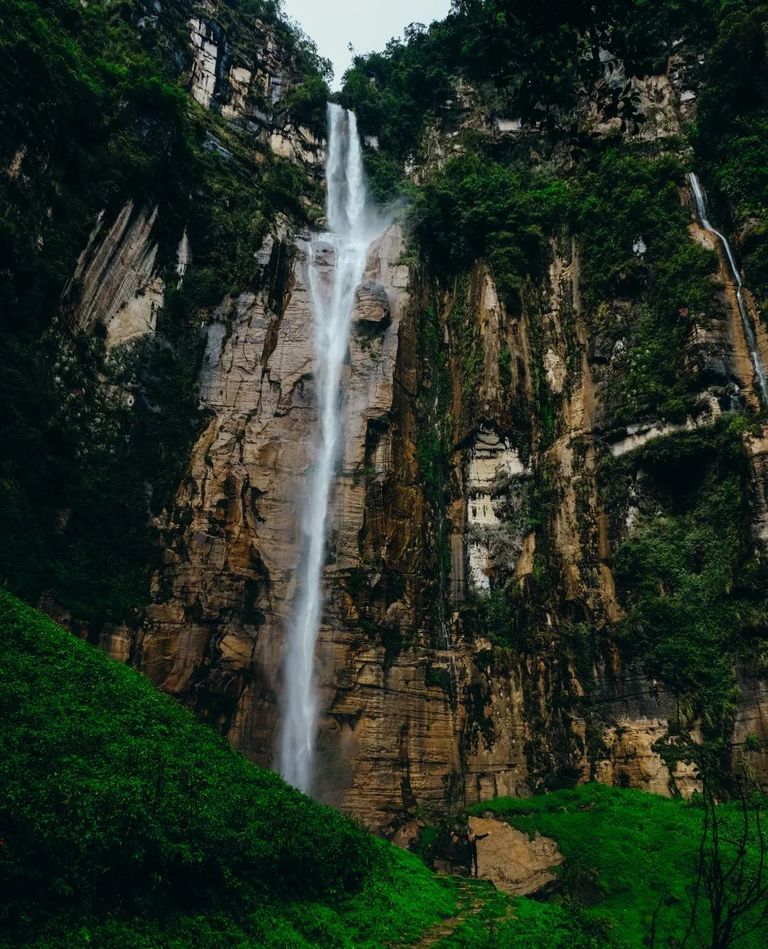 شلال "يومبيلا" شلال "يومبيلا"