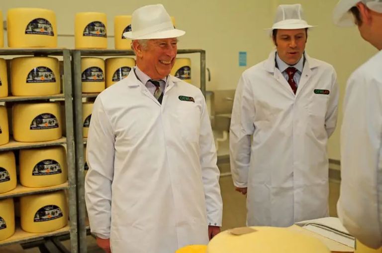 الملك تشارلز في زي