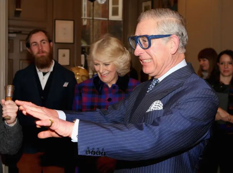 الملك تشارلز في زي