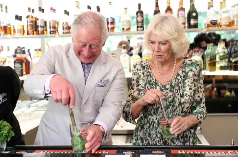 الملك تشارلز في زي