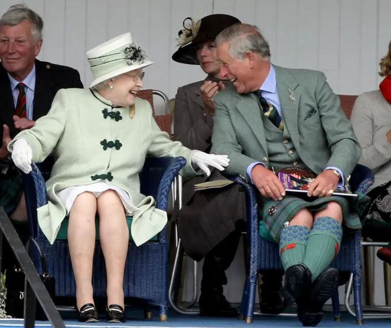 الملك تشارلز في زي