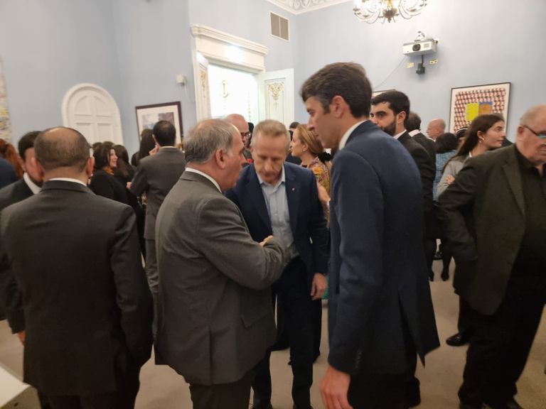 الوفد الإماراتي مع رئيس وزراء بريطانيا