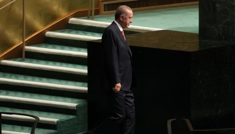 الرئيس التركي رجب طيب أردوغان مقاتلة أمريكية من طراز