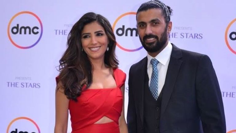 محمد سامي وزوجته مي عمر