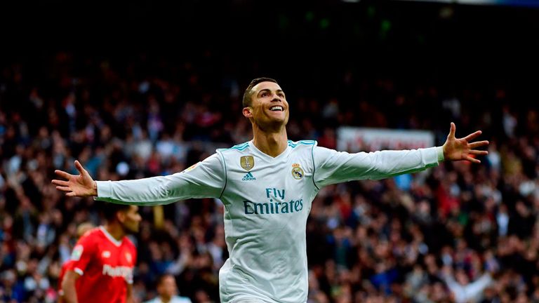 كريستيانو رونالدو كريستيانو رونالدو بقميص ريال مدريد