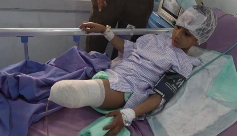 طفل بترت ساقه بعد قصف حوثي على تعز قبل أيام