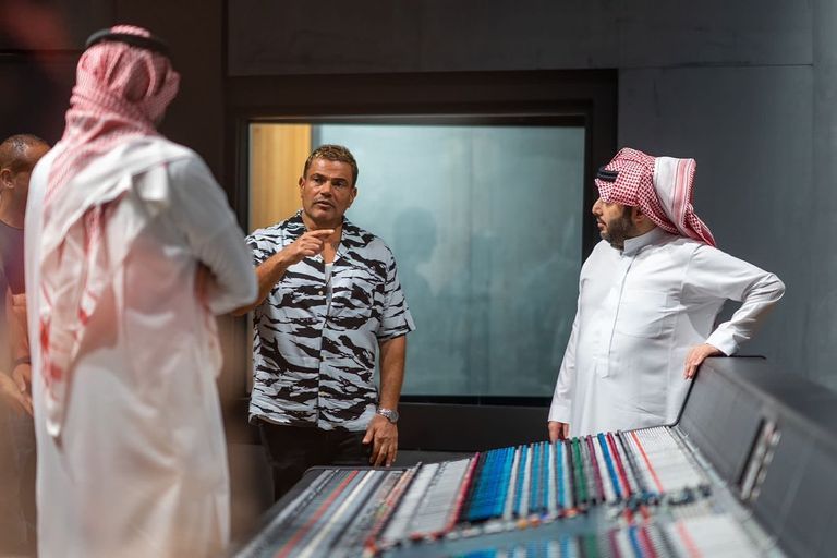 تركي آل الشيخ وعمرو دياب