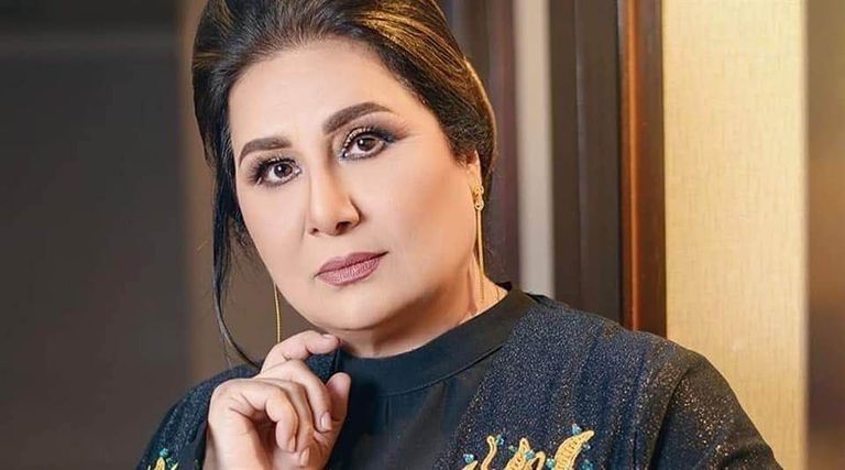 الفنانة شذى سالم خلال عرض مسرحي