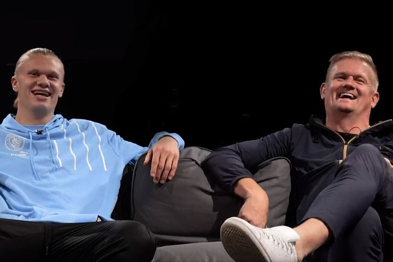 هالاند ووالده إيرلينج هالاند مهاجم مانشستر سيتي