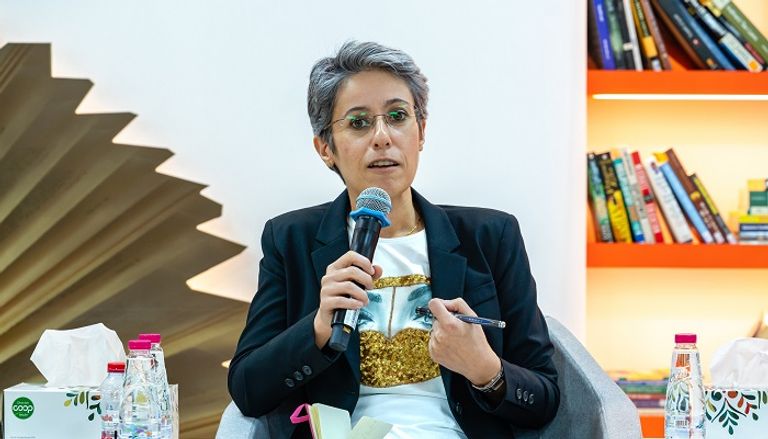 الكاتبة الإماراتية الدكتورة نسيبة العزيبي 