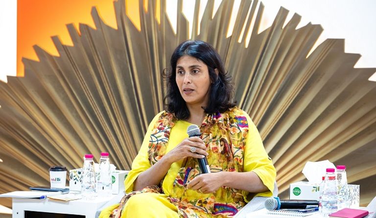 الكاتبة الإماراتية الدكتورة نسيبة العزيبي 