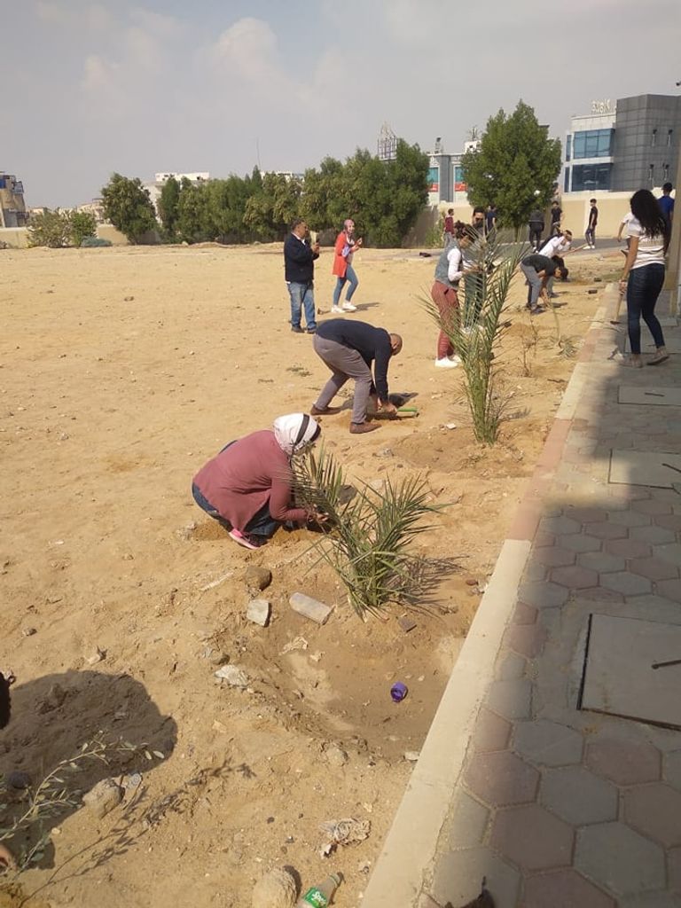 إحدى حملات مبادرة "شجرها" عمر الديب مؤسس مبادرة