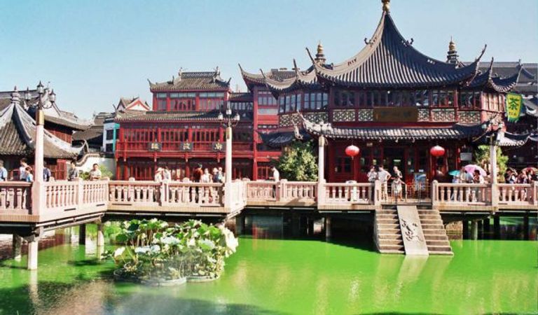 المدينة القديمة أحد أماكن السياحة في شنغهاي