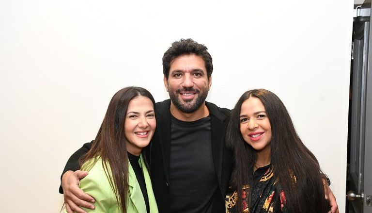 فيلم تحت تهديد السلاح