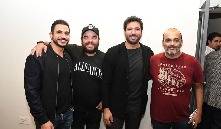 فيلم تحت تهديد السلاح