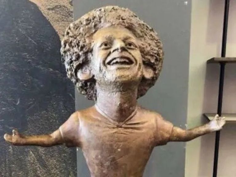 تمثال صلاح تمثال كريستيانو رونالدو