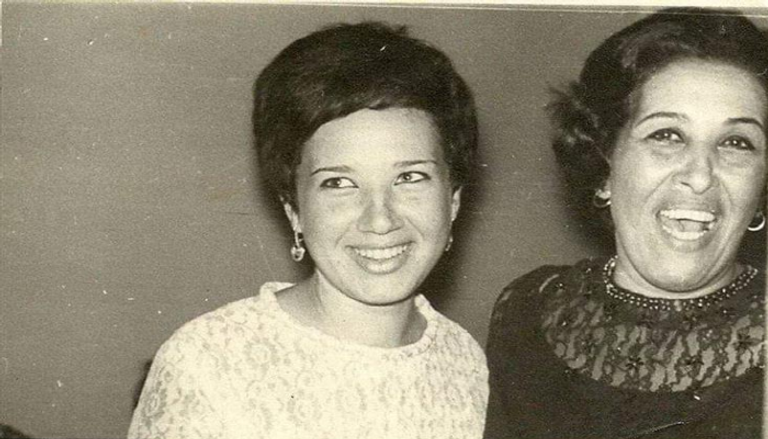 آمال زايد في صورة قديمة لها