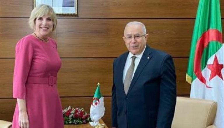 وزير الخارجية الجزائري مع السفيرة الأمريكية لدى بلاده الفريق أول السعيد شنقريحة مع الجنرال شوغاييف ديمتري إيفغينيفيتش