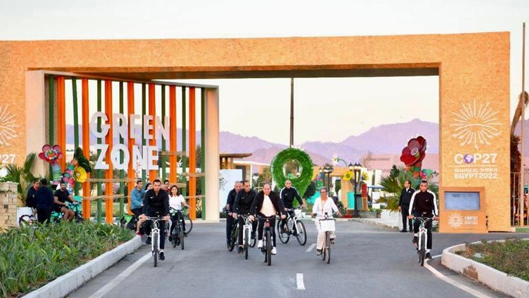 جانب من جولة الرئيس المصري في مدينة شرم الشيخ جانب من جولة الرئيس المصري في مدينة شرم الشيخ