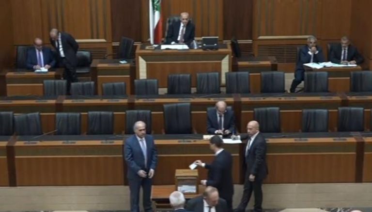جانب من التصويت في مجلس النواب اللبناني