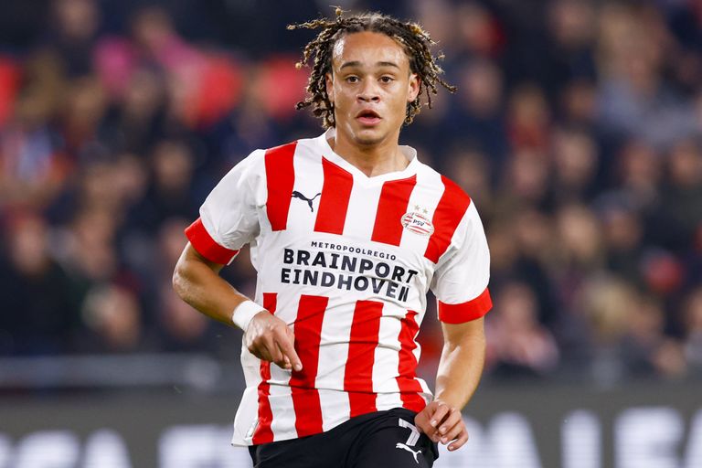 تشافي سيمونز