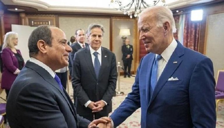 الرئيسان الأمريكي والمصري خلال اللقاء الذي جمعهما في شرم الشيخ