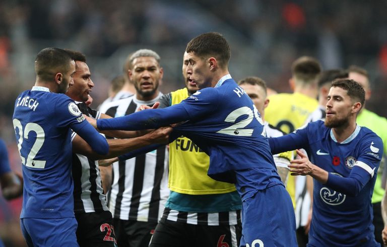 مشادة في مباراة نيوكاسل وتشيلسي