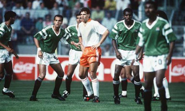 مصر وهولندا في 1990
