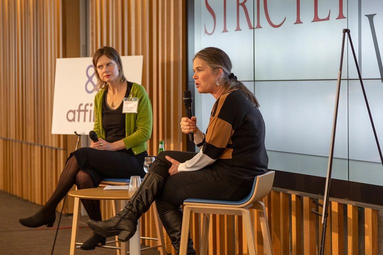 دافني كولر دافني كولر