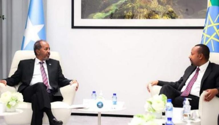 جانب من لقاء سابق بيت رئيس الصومال شيخ محمود ورئيس حكومة إثيوبيا آبي 