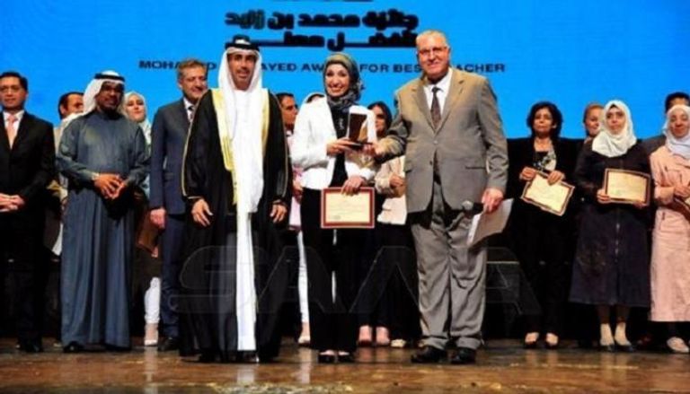 تكريم المتأهلين للمرحلة الثانية في جائزة محمد بن زايد لأفضل معلم