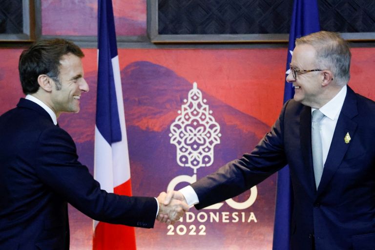 إيمانويل ماكرون ورئيس وزراء أستراليا بقمة العشرين في بالي