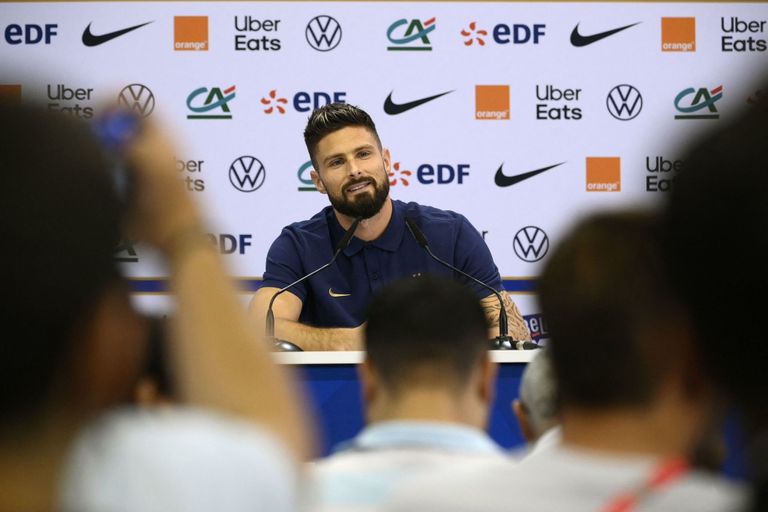 أوليفييه جيرو ليونيل ميسي وكريستيانو رونالدو