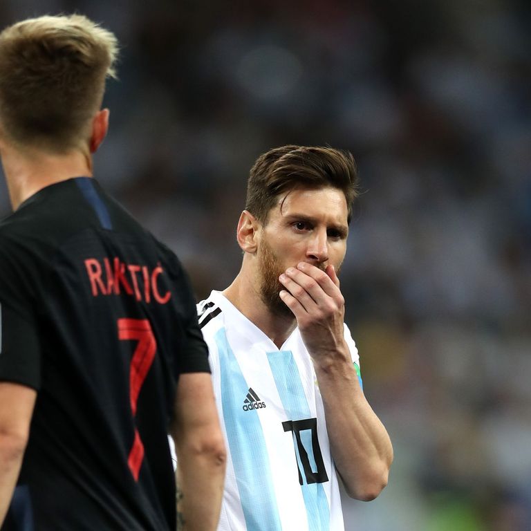 كرواتيا والأرجنتين كيليان مبابي يحمل كأس العالم