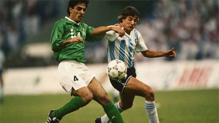 المنتخب السعودي ضد الأرجنتين - صورة أرشيفية ليونيل ميسي قائد منتخب الأرجنتين ضد المنتخب السعودي