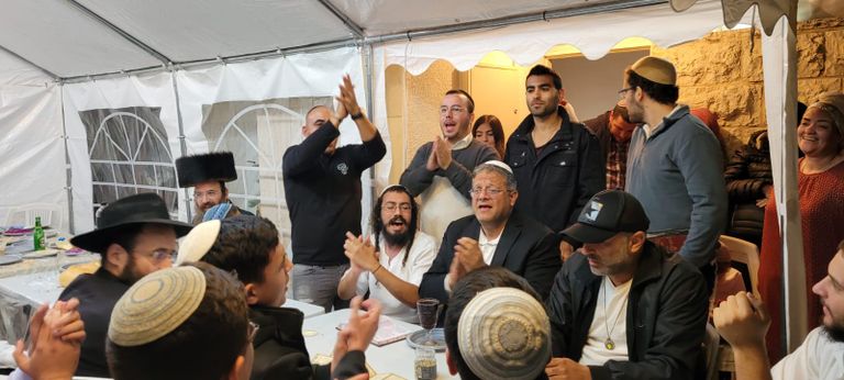 خلال الاعتداء