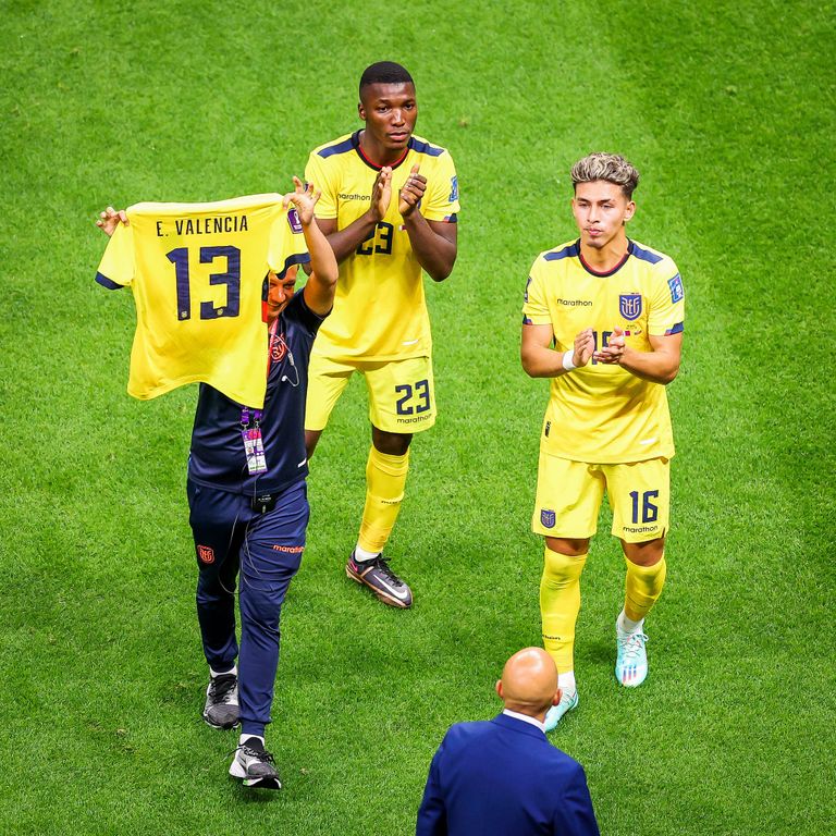 فالنسيا حسرة لاعبي منتخب قطر