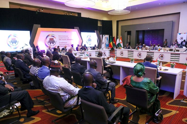 عدد من القادة الأفارقة خلال لقاء أكرا لإطلاق مبادرة ضد الإرهاب