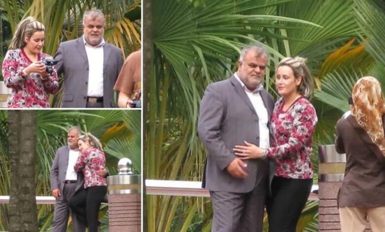 وزير النقل والتنمية الحضرية الإيراني الجنرال رستم قاسمي