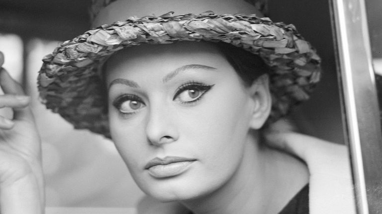 الآيلاينر يمنح عينيك إطلالة جريئة- أرشيفية