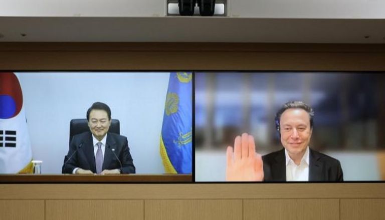 اجتماع عبر الفيديو بين الرئيس الكوري الجنوبي وإيلون ماسك
