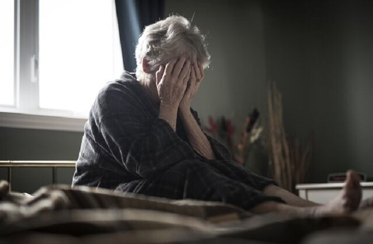 سيدة تعاني من الإجهاد - أرشيفية