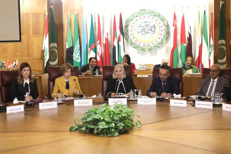 حفل إطلاق الاسترشادية للنهوض بمهنتي التمريض والقبالة 2022- 2030