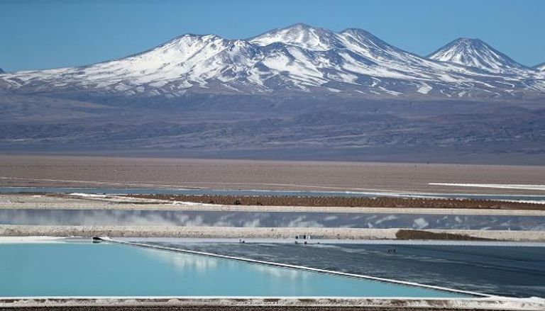 منجم الليثيوم بصحراء أتاكاما في تشيلي - رويترز