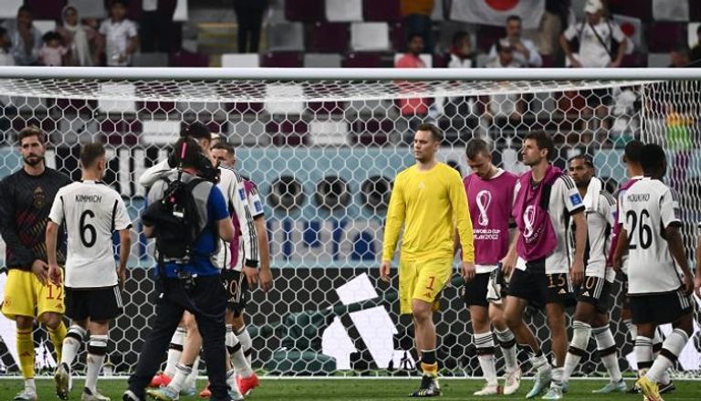 حسرة لاعبي ألمانيا بعد الخسارة أمام اليابان في كأس العالم 2022