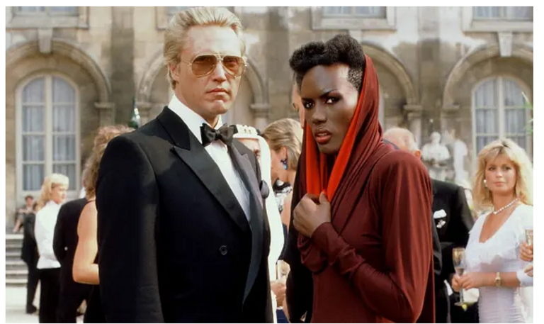 عارضة الأزياء كيت موس