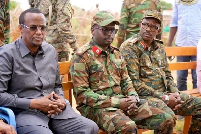 الرئيس الصومالي خلال زيارة بلدة نور دوغلي بولاية هيرشبيلى