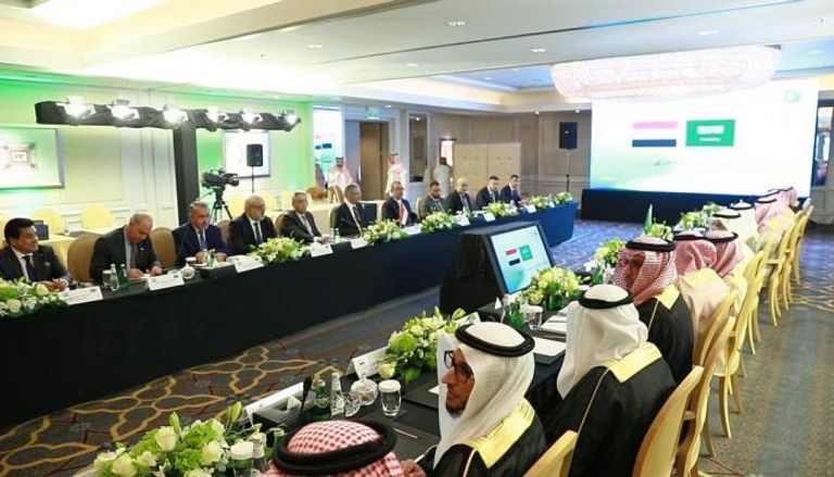 الجانبان العراقي والسعودي في اجتماع الرياض