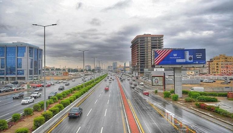 أمطار جدة أدت لتكون سيول عنيفة